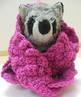 Sweet Nothings Crochet free crochet pattern blog, modelled photo of the cowl