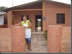 housemadeofemptyglassbottles (24)