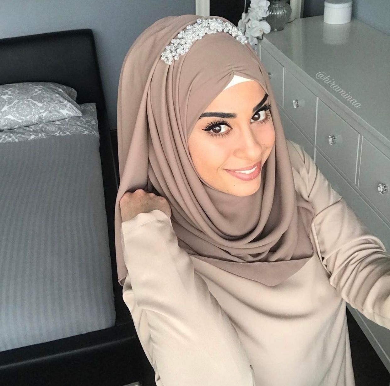  Comment  je peux mettre un foulard Hijab  Moderne  facilement 