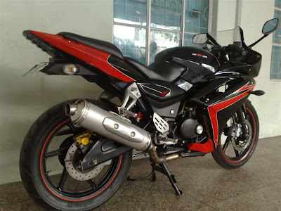 Bajaj Pulsar 220 Black Sport