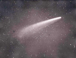 brightest comets of all time comets bright enough to be seen during the day