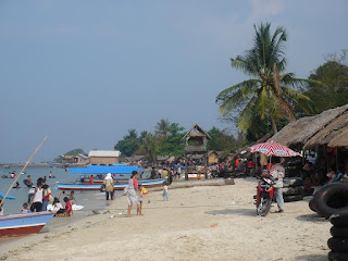 Wisata Pantai Mutun Lampung