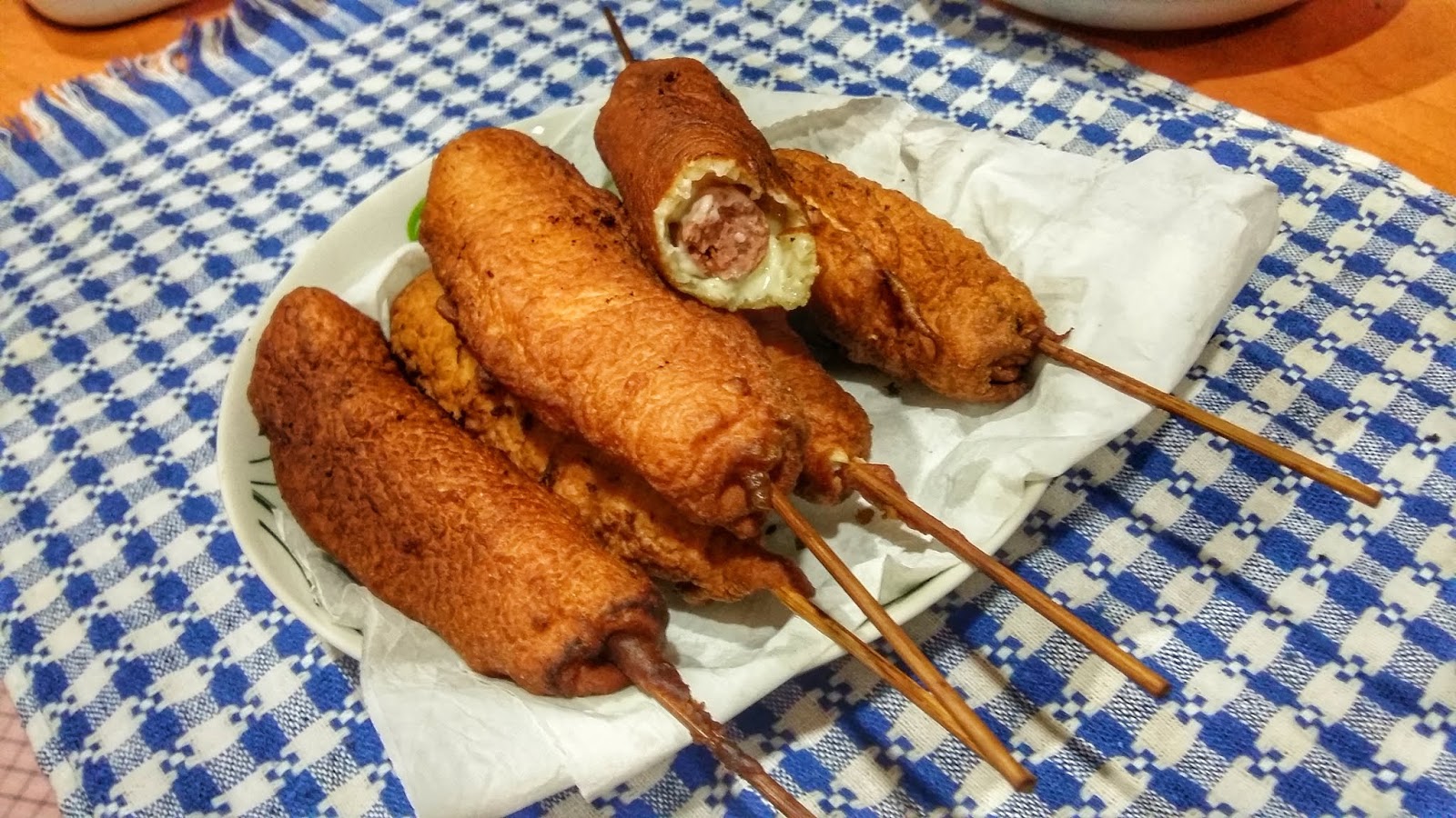 ! acuyuhan: Cheesy Corndog