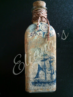 botella decorada en decoupage y cordón