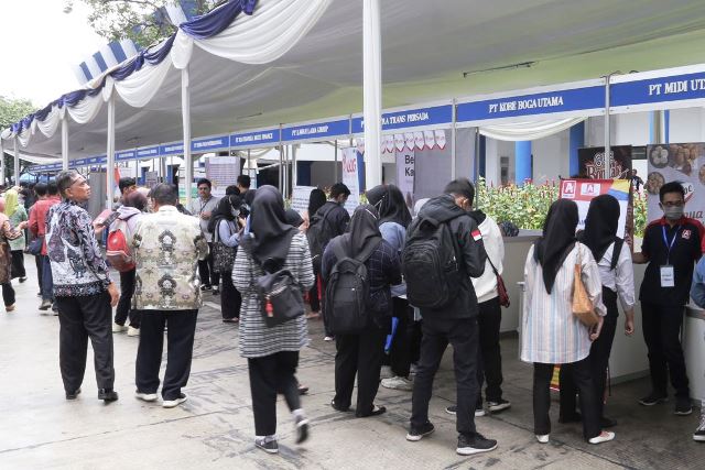  Hati-hati dengan Lowongan Pekerjaan di Medsos
