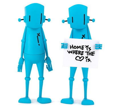 Robots Will Kill “Home is Where the Heart Is” Edition Vinyl Figure by Chris RWK x Clutter