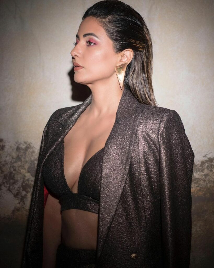 Hina Khan pantsuit cleavage hot tv actress
