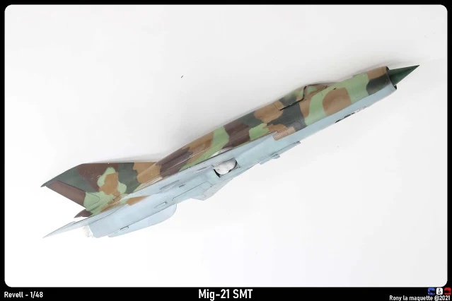 Le camouflage du Mig-21 SMT de Revell au 1/48.