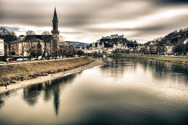 Vista dalla Kaipromenade (lungofiume)-Salisburgo