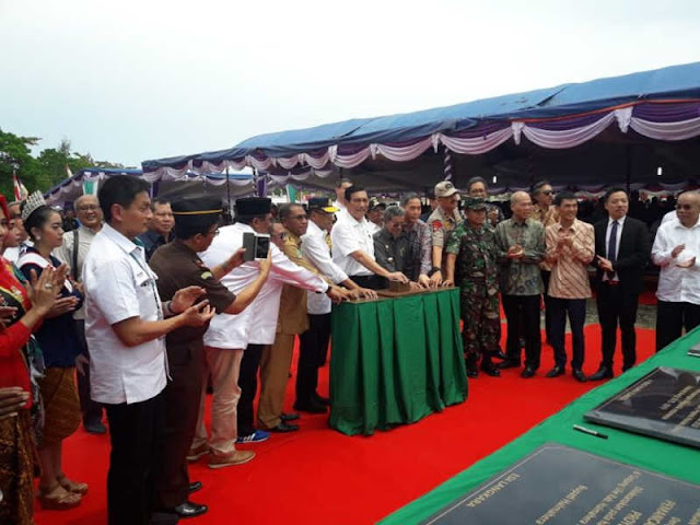 Peresmian Pemancangan Tiang Pertama Weda Bay di Halteng