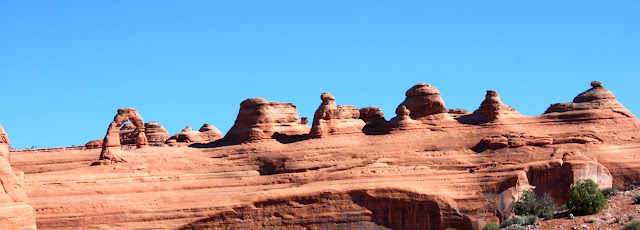 the whole Delicate Arch landscape as seen from the second overlook