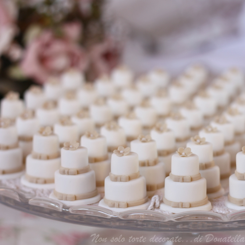 Mini wedding cake di gesso