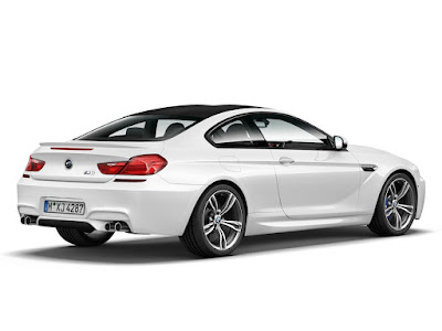 2016 BMW M6 Coupe side view