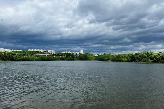Красногорск, Живописная набережная, Москва-река, вид на Митино