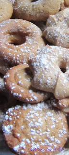 Galletas de azúcar,  canela y clavo