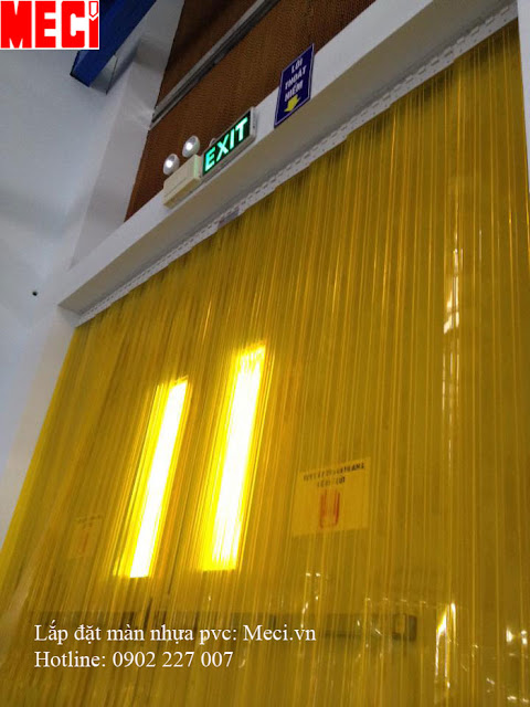 Rèm nhựa pvc màu vàng