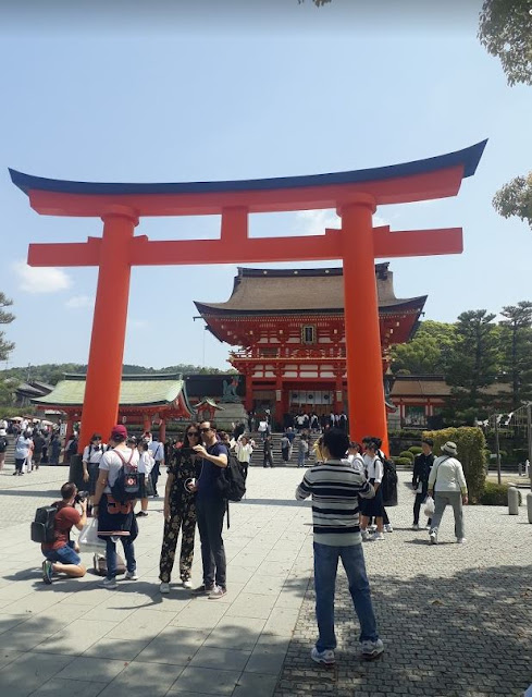 Fushimi Inari-taisha Shrine Red Torii Gates Kyoto