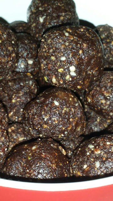 No Bake Healthy Chocolate Energy Bites