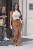 priyanka chopra style leaving her apartment in new york  009 .xyz exclusive.jpg