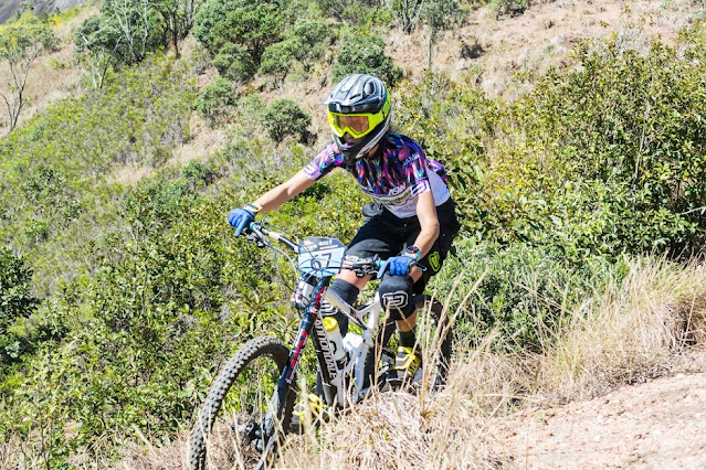 Ciclista durante Brasil Enduro Series em Petrópolis