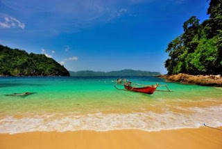 Pantai Teluk Hijau banyuwangi