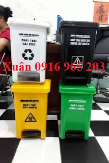 Thùng rác đạp chân y tế 20 lít màu đen, trắng