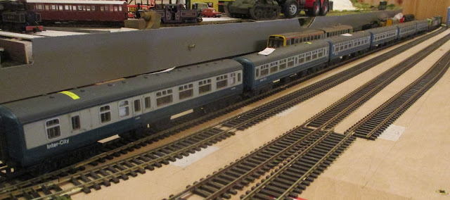 Hornby Mk 2 Coaches