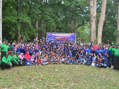 Polairud Polda Maluku Gelar Family Gathering di Pantai Liang