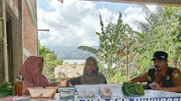 Penyuluh Pertanian Aceh Besar Suluh Bahaya Jamur Busuk Leher Pada Padi di Warkop