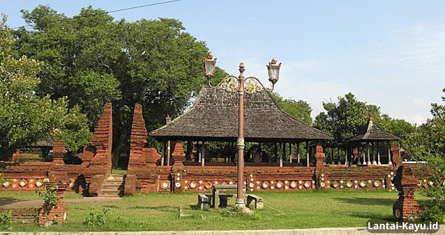 Rumah Adat Sunda - Kasepuhan