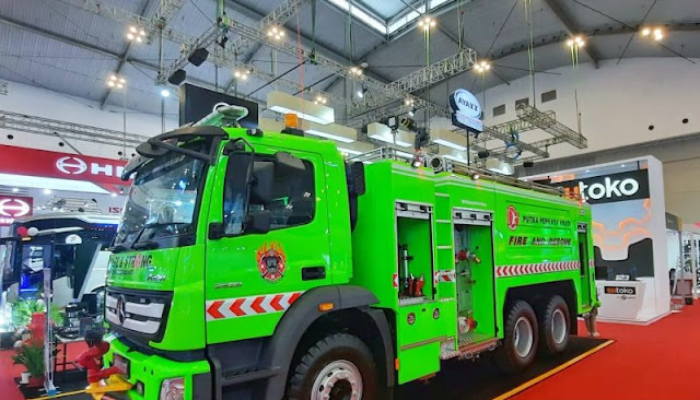 Truk pemadam kebakaran berharga fantastis mejeng di GIIAS