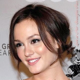 Look At Leighton Meester Beautiful Face