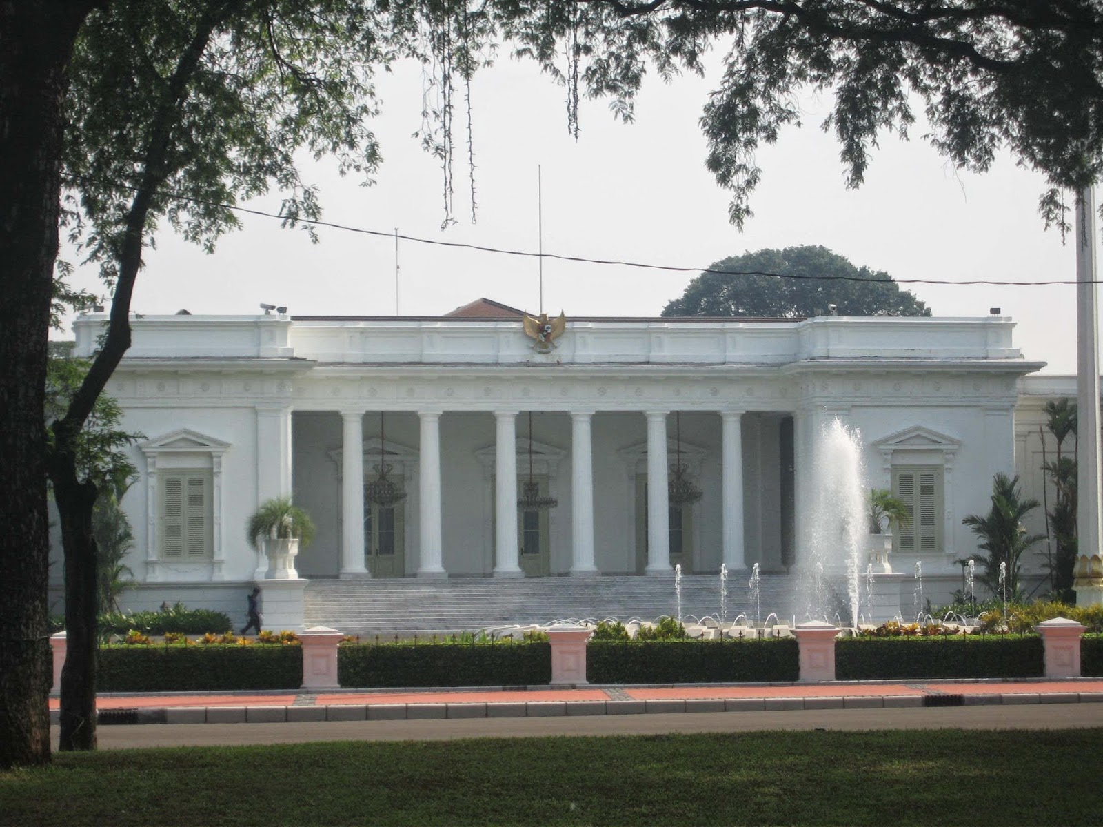 Foto Istana Indonesia, Negara, Bogor, Tampak Siring 