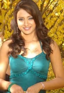 Actess Trisha Krishnan pics