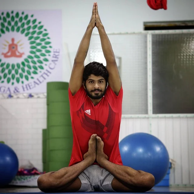 Indian Fitness and Yoga Instructor - @devadattabharde - Devadatta Bharde