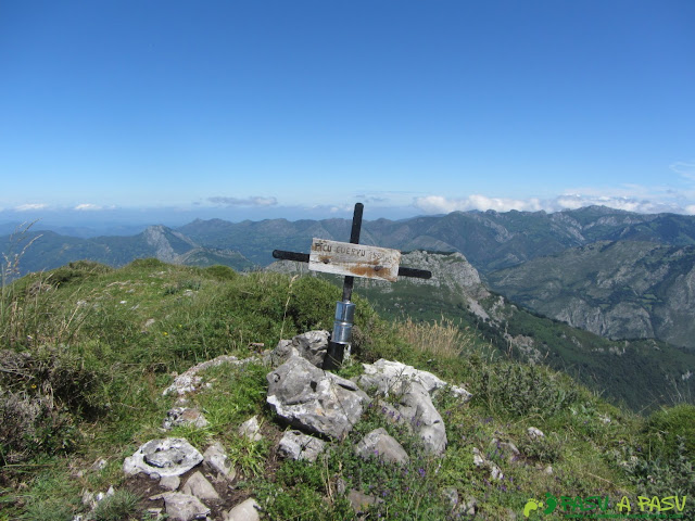 Buzón de cima del Pico del Cuervo