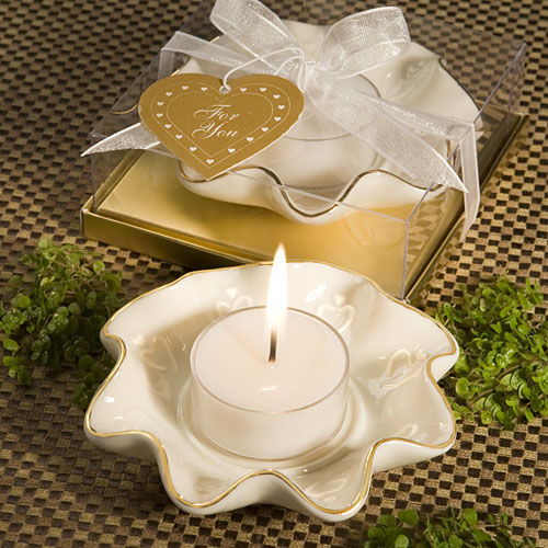 Candles as your wedding favors are a romantic popular choice