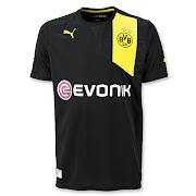 Kostum Terbaru Borussia Dortmund Musim 20122013 (borussia dortmund away kit )