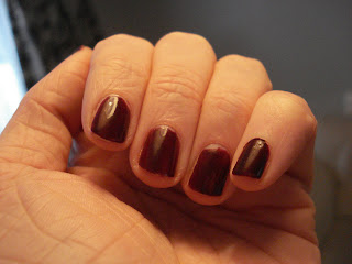 Rogue Noir vamp polish blackish red nail varnish