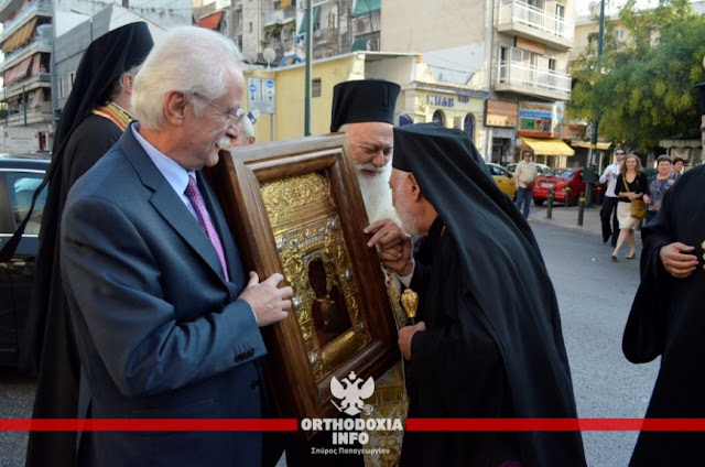 Χιλιάδες υποδέχθηκαν την εικόνα της Παναγίας Σουμελά στην Αθήνα – Συγκινητικές στιγμές