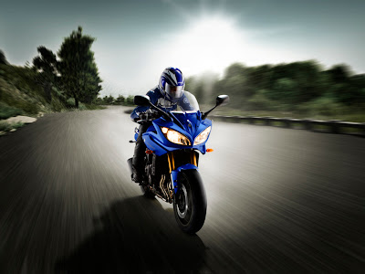 2010 Yamaha Fazer8 ABS in Action