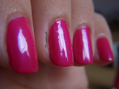 Sally Hansen Insta-Dri Flashy Fuchsia