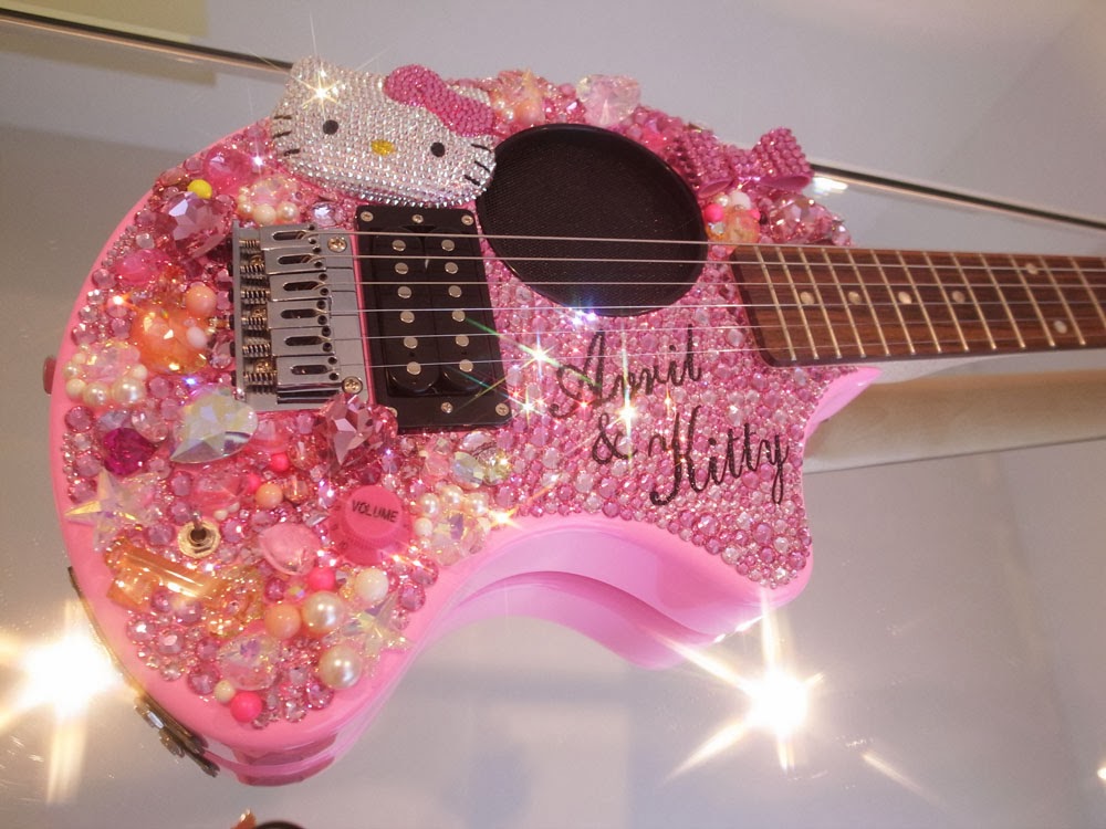 Bling Me 公式ブログ Special Guitar For Avril Lavigne