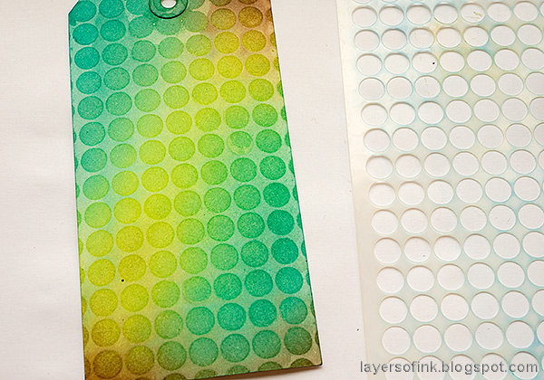 Layers of ink - Water Stenciling Video Tutorial by Anna-Karin Evaldsson.