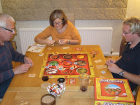 Safranito - Gwen trying to land her token on Mint or Garlic