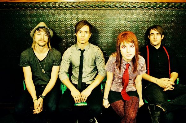 riot paramore wallpaper. paramore hayley williams red