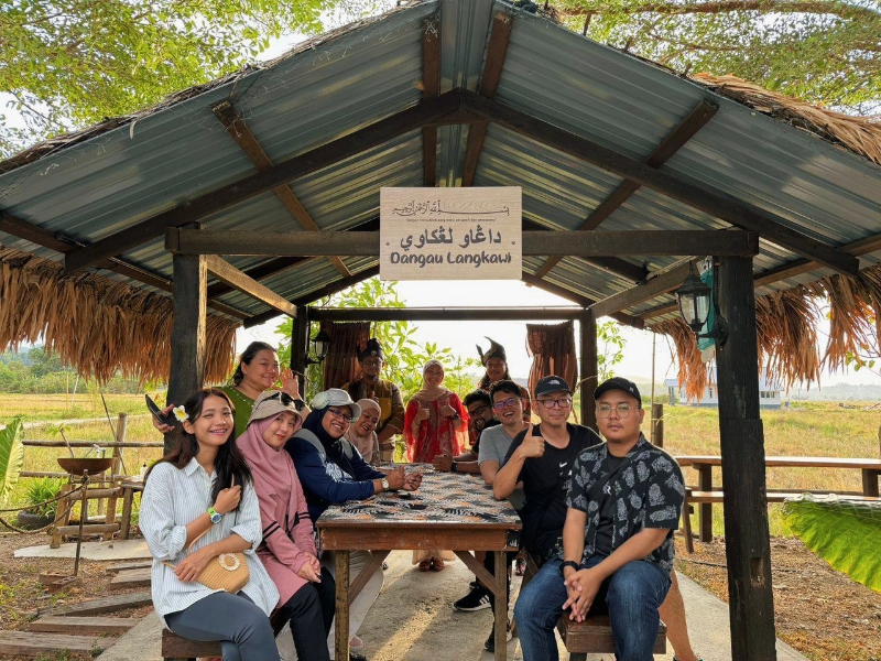 Menikmati Warisan Masakan Melayu di Dangau Langkawi