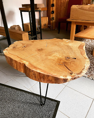 Tisch aus einer Eichen - Baumscheibe