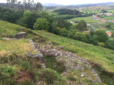 Celtiberia: Hill-fort of Castrolandin   By E.V.Pita (2017)  http://archeopolis.blogspot.com/2017/05/celtiberia-hill-fort-of-castrolandin.html   Castro de Castrolandin (Cuntis)  Por E.V.Pita (2017)