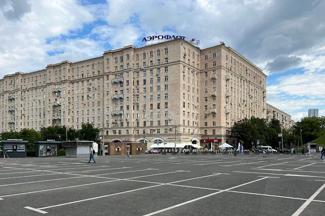 Кутузовский проспект, улица Генерала Ермолова, жилой дом 1956 года постройки, жилой дом 1958 года постройки